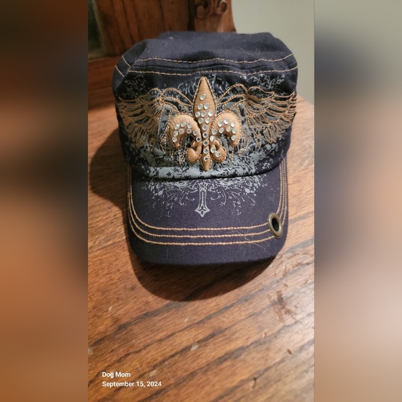 Hat - Picture 3 of 5